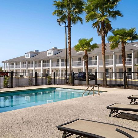 Baymont By Wyndham Kingsland Hotel Bagian luar foto
