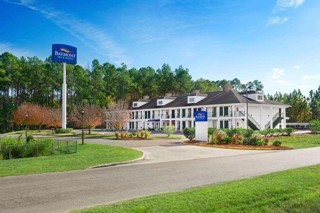 Baymont By Wyndham Kingsland Hotel Bagian luar foto