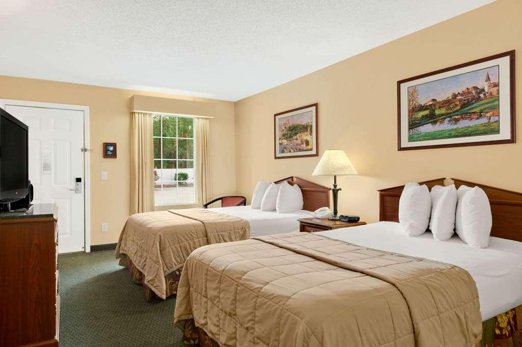 Baymont By Wyndham Kingsland Hotel Ruang foto